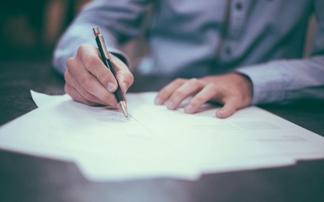 Comment éviter la lourde amende pour déclaration de revenus papier en 2026