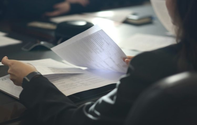Impact des mesures gouvernementales sur le prix des mutuelles : vers une hausse des cotisations pour 2026