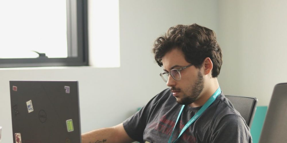 La prime d’activité et l’exclusion des apprentis : une question de budget et de justice sociale