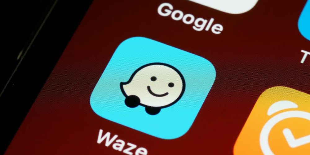 Comment activer la détection de radars sur Waze pour des trajets plus sûrs