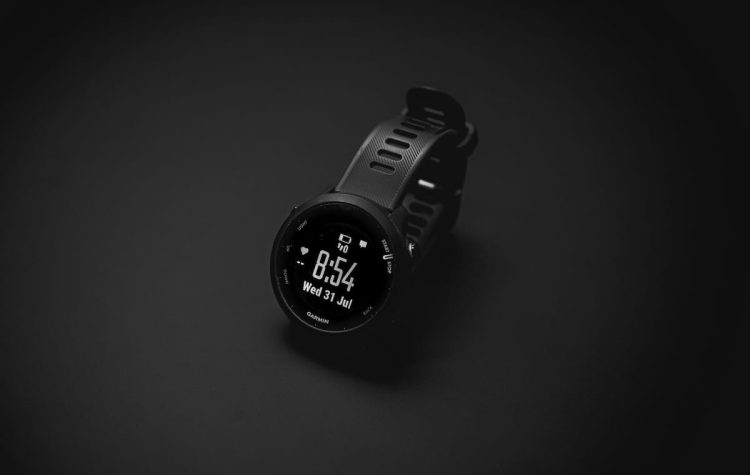 Critères essentiels pour choisir une montre connectée adaptée à votre quotidien en 2026
